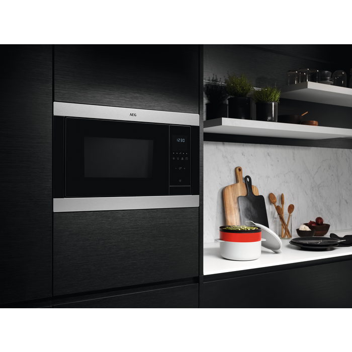 AEG - Cuptor cu microunde - MSB2547D-M