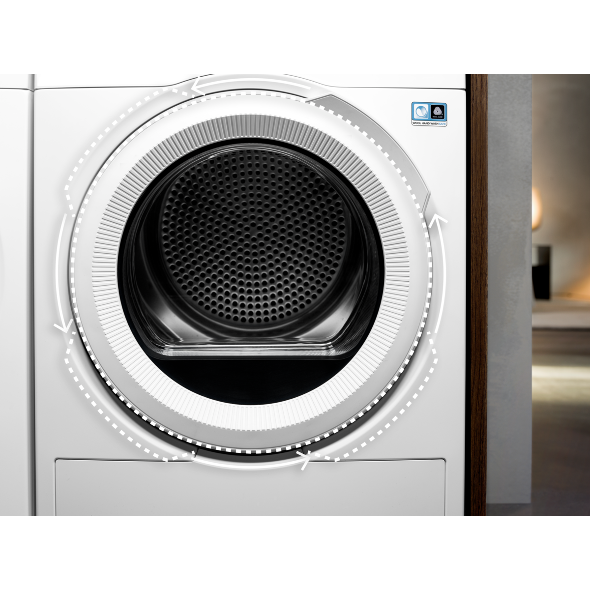 AEG - Uscator cu pompa de caldura - TR718L4E