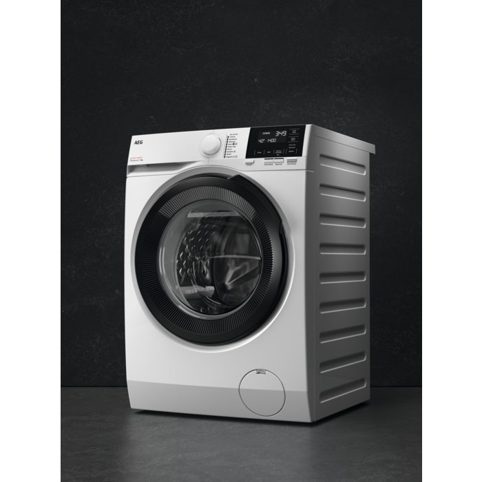 AEG - 10 kg washing machine - LFR61144BE
