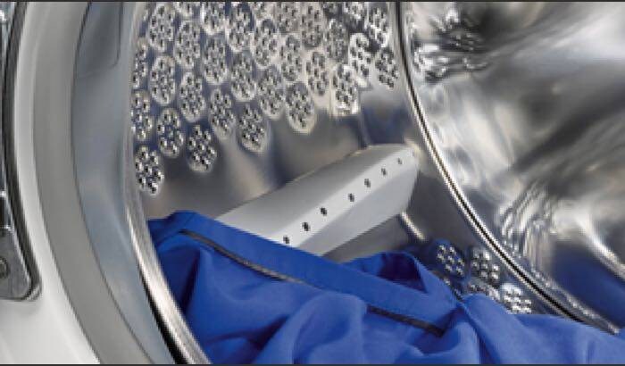interiorul unei masini de spalat rufe